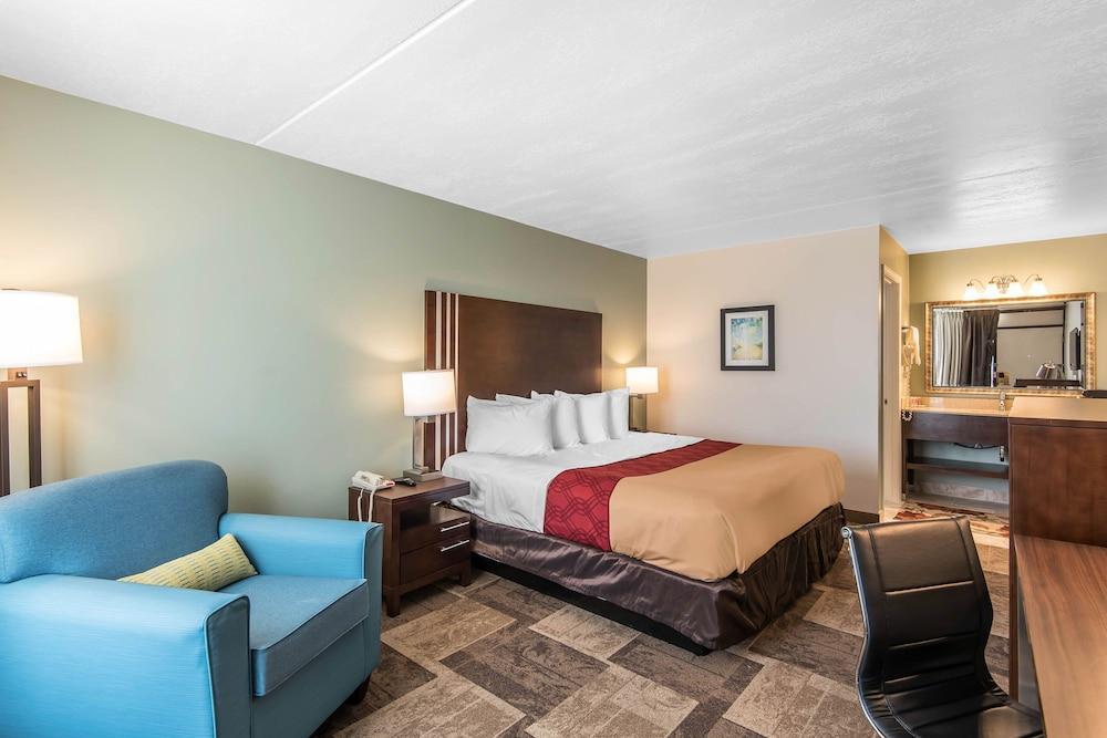 Hotel Econo & Fairgrounds